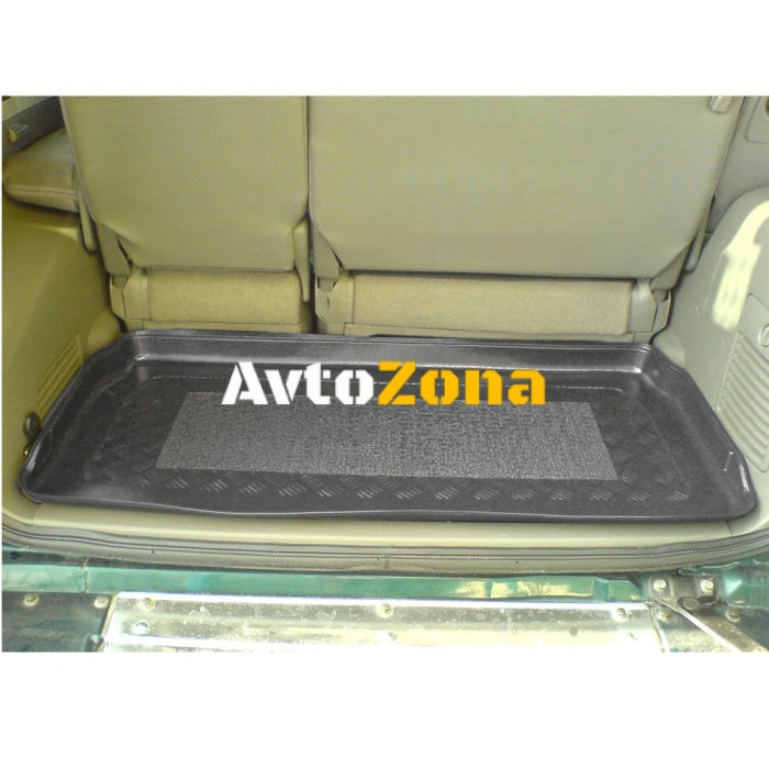 Анти плъзгаща стелка за багажник за Mitsubishi Pajero I (2000-2007) 3 doors short wheelbase - Avtozona