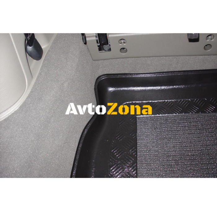 Анти плъзгаща стелка за Chrysler Grand Voyager IV (2001-2007) STOW’N GO 7 seats-3rd row up (for the space under 3rd row of seats) - Avtozona