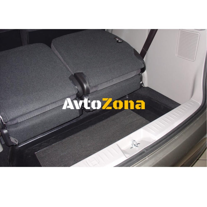 Анти плъзгаща стелка за багажник за Mitsubishi Grandis (2004 + ) 7 seats (behind 3rd row of seats) - Avtozona