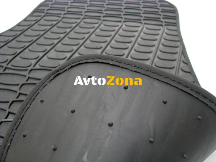 Гумени стелки за Toyota Avensis Verso (2001-2004) - Avtozona