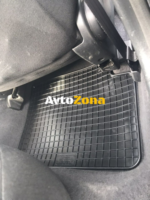 Гумени стелки Petex за Toyota Corolla (2002-2007) - Avtozona