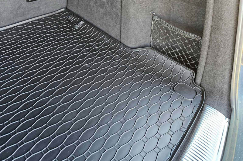 Гумена стелка за багажник Rigum за Audi Q5 (2008–2017)