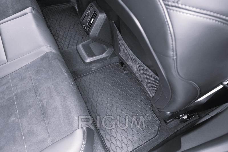 Гумени стелки Rigum за BMW X1e/iX1 U11 (2022+) и iX2 U10 (2024+), 4 части, черни