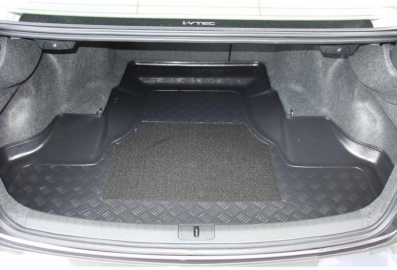 Стелка за багажник ARISTAR за Honda Accord VIII (2008–2015), седан