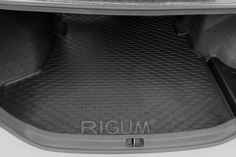Гумена стелка за багажник Rigum Toyota Corolla седан (2013+)