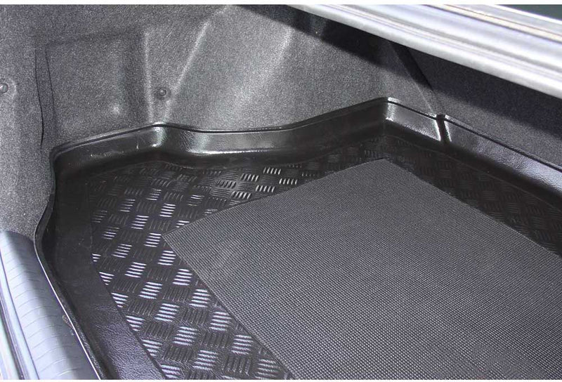 Стелка за багажник ARISTAR за Honda Civic VIII Sedan (2006–2012)