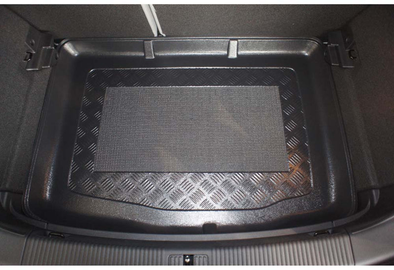 Стелка за багажник Aristar® за Audi A1 I 8X (2010-2018) – за долен багажник