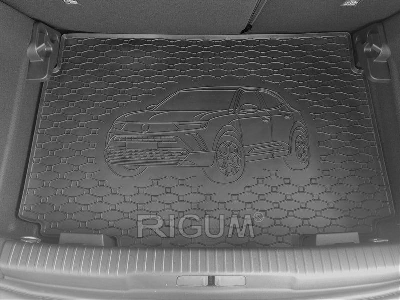 Гумена стелка Rigum за багажник за Opel Mokka, Mokka-e (2021+) с щампа на автомобила