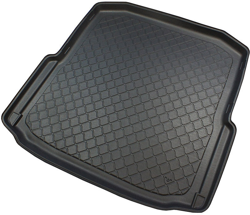 Стелка за багажник ARISTAR Guardliner за Škoda Octavia III (5E), Хечбек 5 врати (2013–2020)