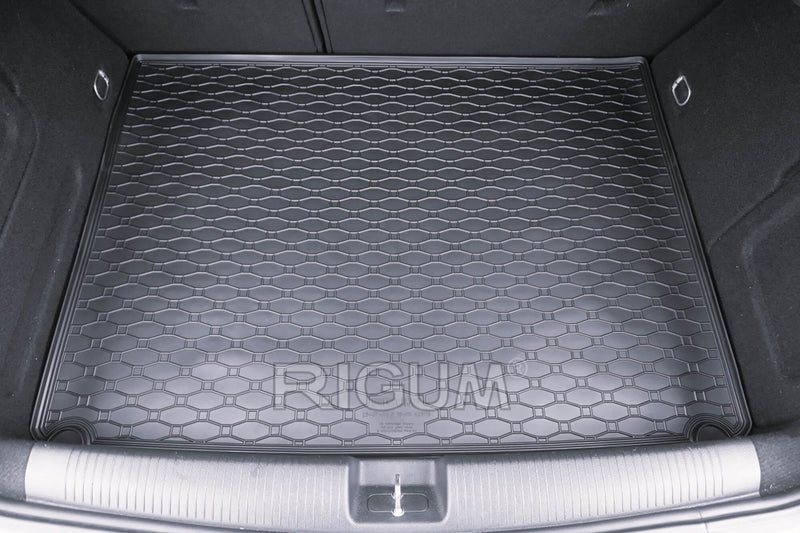 Гумена стелка Rigum за багажник за Opel Astra K хечбек (2015+) с резервна гума