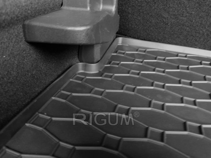 Гумена стелка Rigum за багажник за Opel Mokka, Mokka-e (2021+) с щампа на автомобила