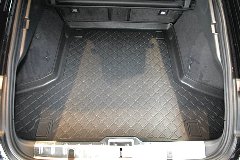 Стелка за багажник Aristar за Porsche Panamera II седан 4 врати (2017+)  без субуфер без хибридни модели