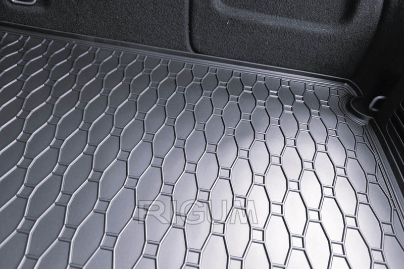 Гумена стелка Rigum за багажник за Opel Astra K хечбек (2015+) с резервна гума