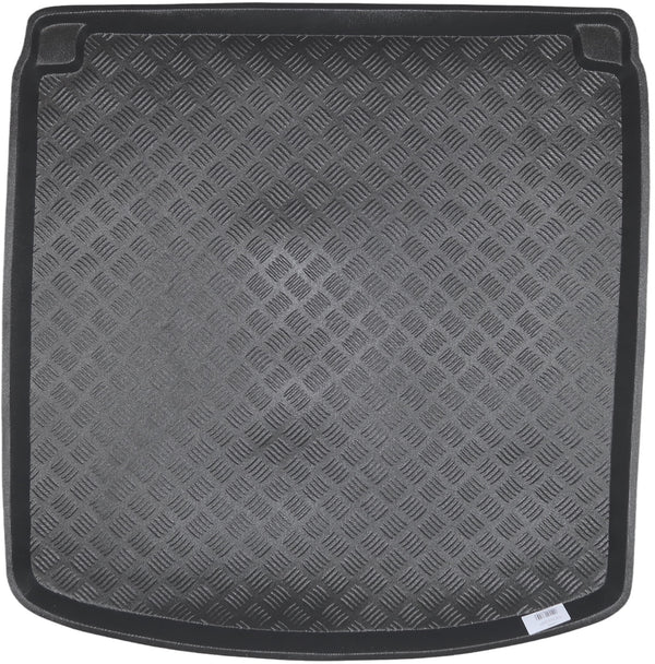 Стелка за багажник Mix-Plast за Opel Astra IV Седан (2012–2020) без фабрична инсталация за пропан-бутан - след фейслифт