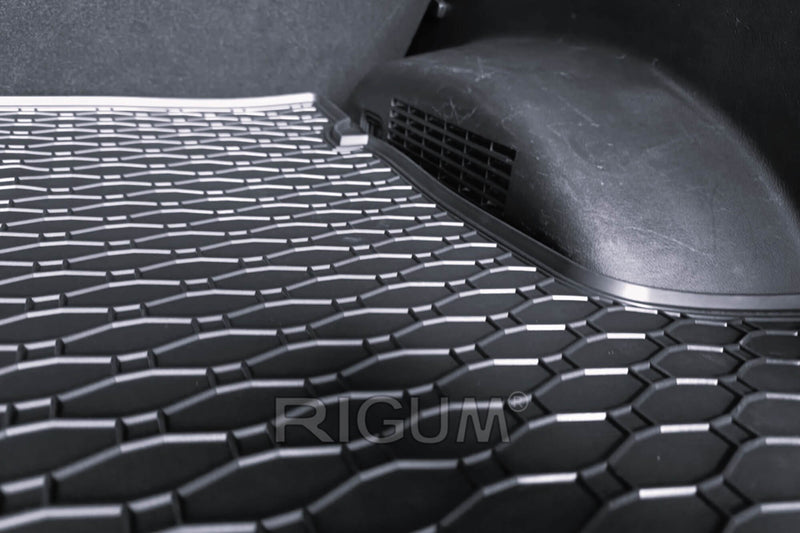 Гумена стелка за багажник Rigum за Hyundai Santa Fe 5 места (2019-2023)