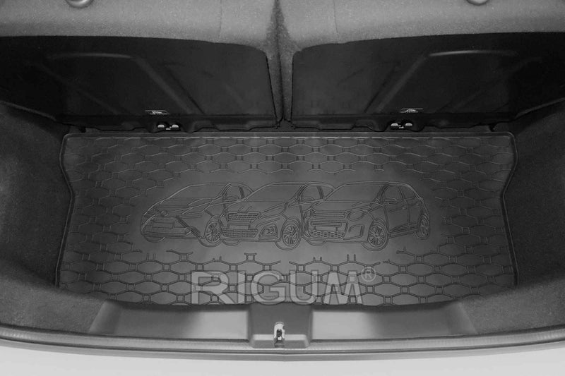 Гумена стелка за багажник Rigum за Toyota Aygo (2014-2022) – с черна 3D щампа