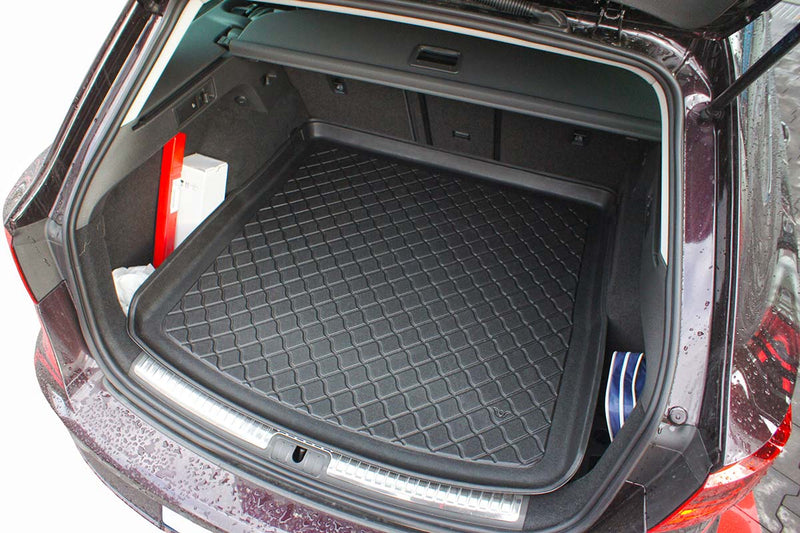 Стелка за багажник ARISTAR Guardliner за Seat Leon III 5F ST / Leon X-Perience Kombi 5 врати (2014–2020)