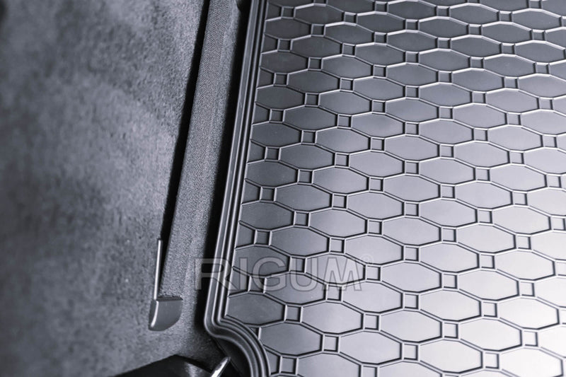 Гумена стелка за багажник Rigum за BMW серия 3 F34 GT (2013-2021)