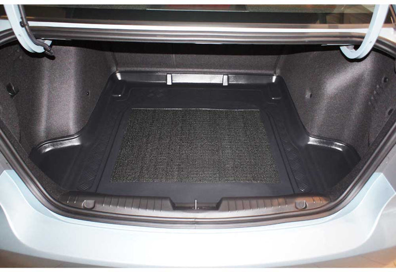 Стелка за багажник ARISTAR за Chevrolet Cruze Sedan (2011–2016)