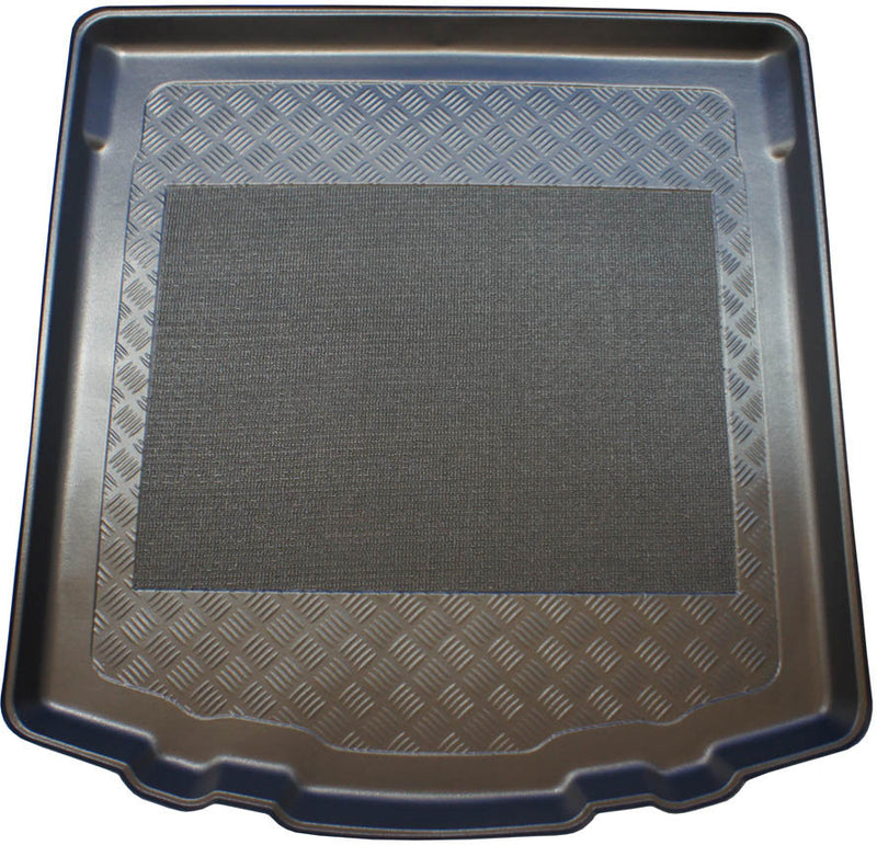 Стелка за багажник Aristar за Toyota Auris II (07.2013 – 12.2018) Touring Sports / Комби 5 врати с багажник в долно положение