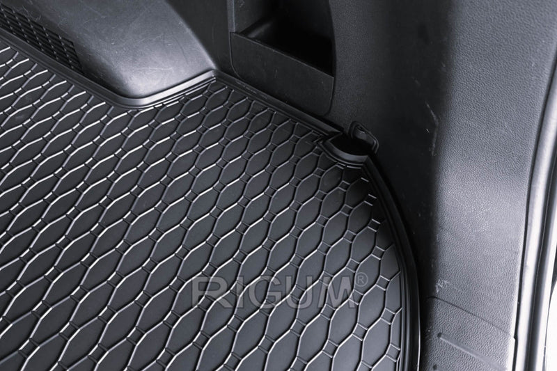 Гумена стелка за багажник Rigum за Hyundai Santa Fe 5 места (2019-2023)