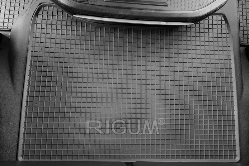 Гумени стелки Rigum за Iveco S-Way (2019+) – 3 части