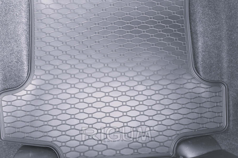 Гумена стелка за багажник Rigum за BMW Серия 1 E87 (2004-2011) хечбек, 5 врати