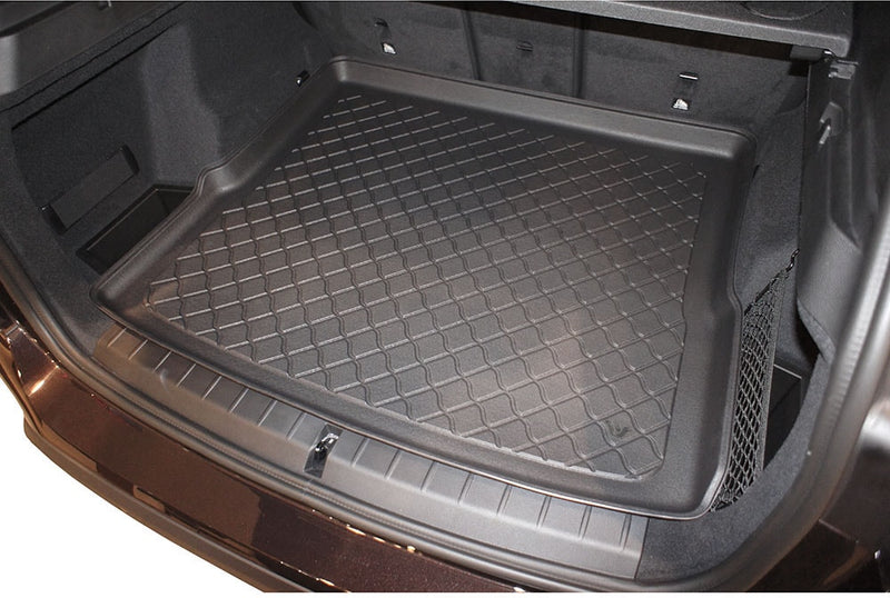 Стелка за багажник Aristar за BMW X1 F48 SUV 5 врати (2015-2022) – при непълно сгъване на задната седалка