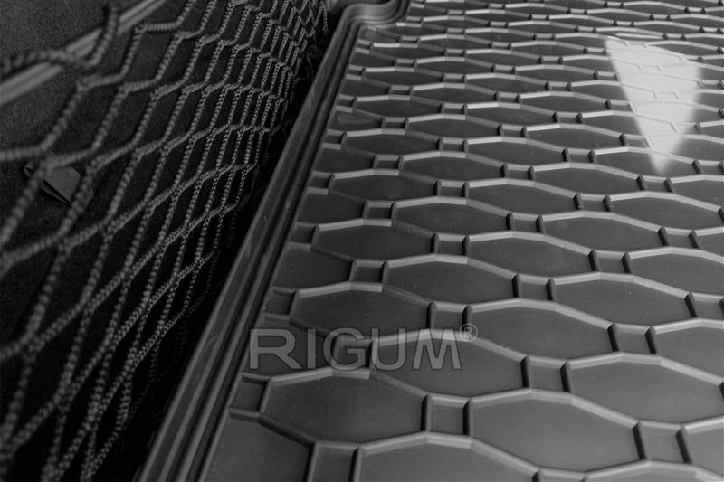 Гумена стелка за багажник Rigum за Mercedes C-Class S205 (2014-2020) комби