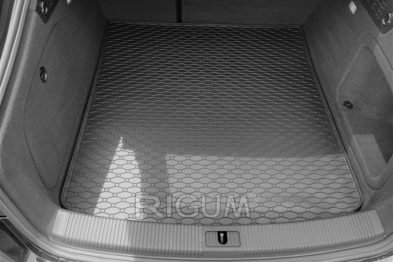Гумена стелка Rigum за багажник За Audi A4 Седан (2016-2023)/Audi A5 Sportback (2007–2023)