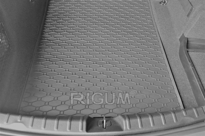 Гумена стелка за багажник Rigum за BMW серия 3 F30 седан (2011-2018) / BMW серия 4 F32 купе (2013-2020)