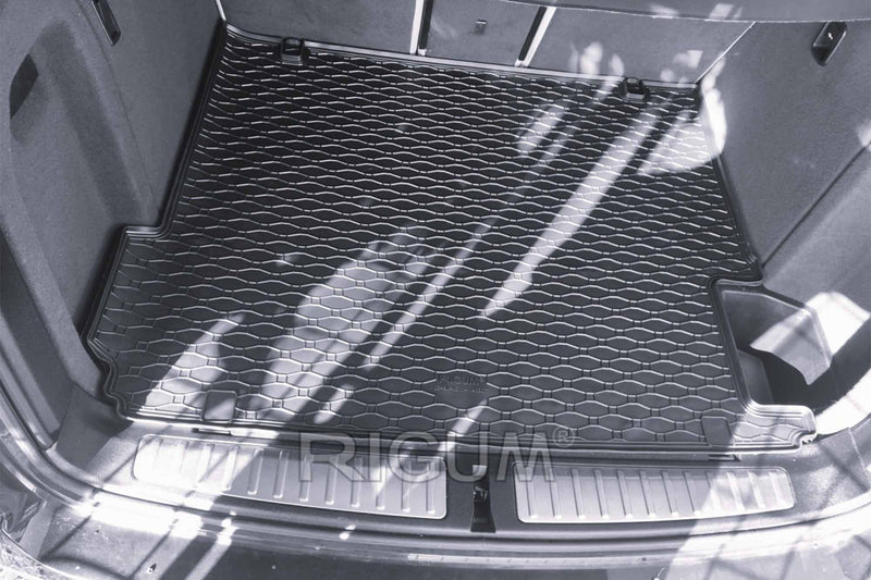 Гумена стелка за багажник Rigum за BMW X3 F25 (2011-2017)