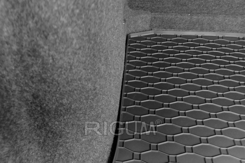 Гумена стелка за багажник Rigum за Skoda Octavia II седан (2004-2012)