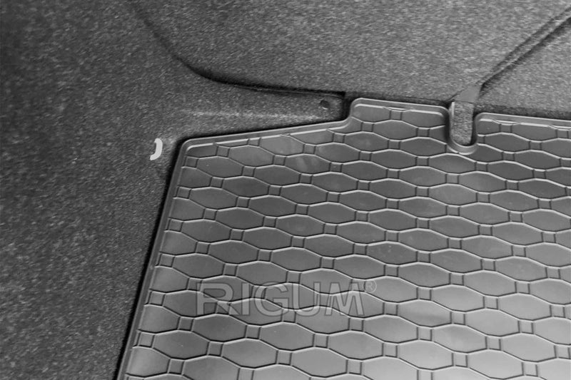 Гумена стелка за багажник Rigum за Skoda Rapid (2012-2019)
