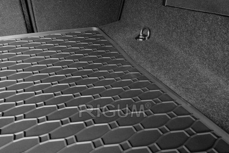Гумена стелка за багажник Rigum за BMW серия 3 F30 седан (2011-2018) / BMW серия 4 F32 купе (2013-2020)