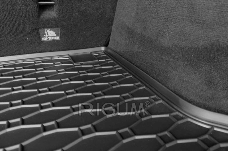 Гумена стелка за багажник Rigum за Mercedes C-Class S205 (2014-2020) комби