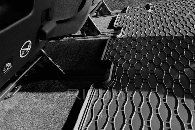 Гумена стелка за багажник Rigum за Mercedes V класа W447 и Vito 8-9 места (2014+)