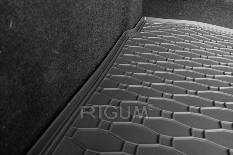 Гумена стелка Rigum за багажник за Opel Astra J хечбек (2010+)