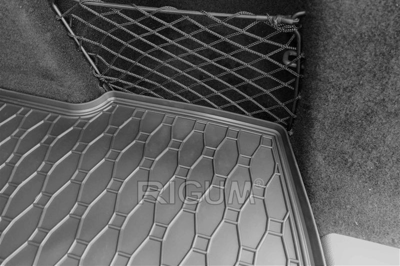 Гумена стелка Rigum за багажник за Opel Insignia комби (2017+)