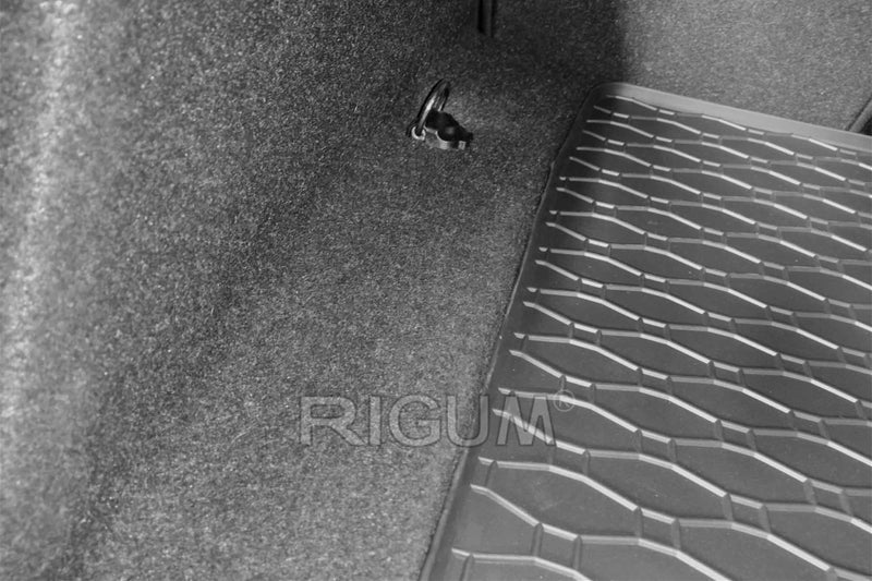 Гумена стелка за багажник Rigum за BMW серия 3 F30 седан (2011-2018) / BMW серия 4 F32 купе (2013-2020)