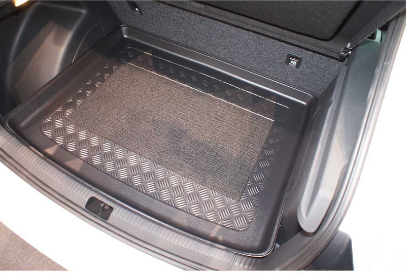 Стелка за багажник Aristar за Škoda Rapid Spaceback (10.2013–03.2019) 5 врати / Ambition and Elegance горно положение на багажника