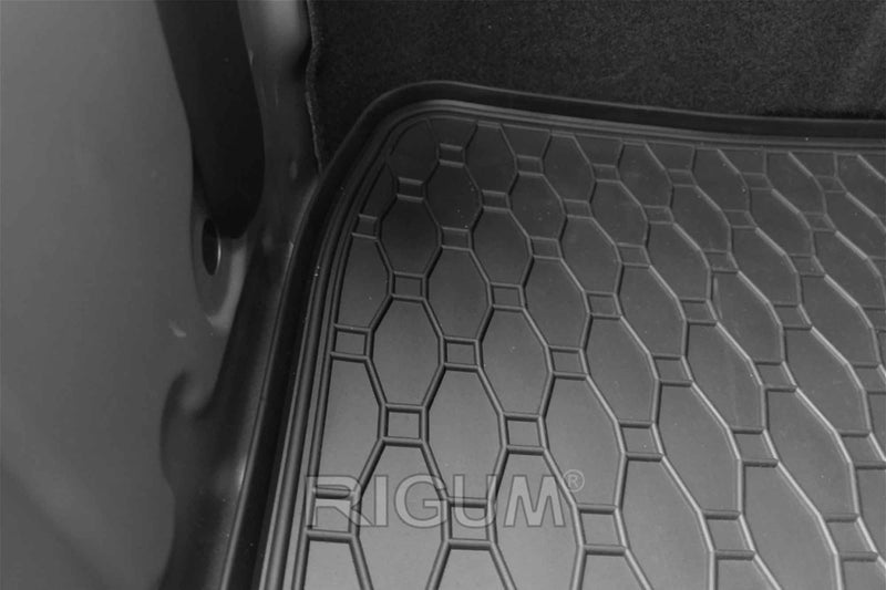 Гумена стелка за багажник Rigum за Dacia Spring (2022+)