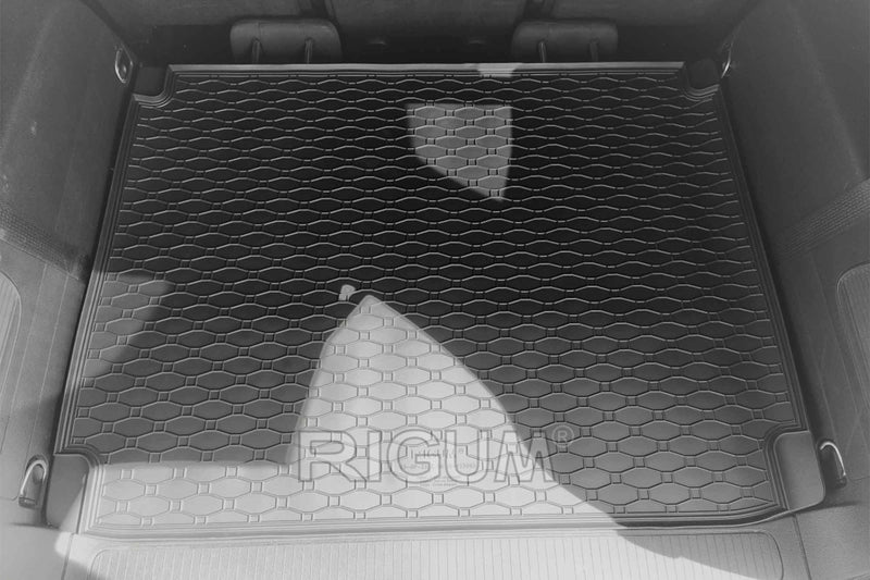 Гумена стелка Rigum за багажник за Opel Zafira C 5 места (2012+)