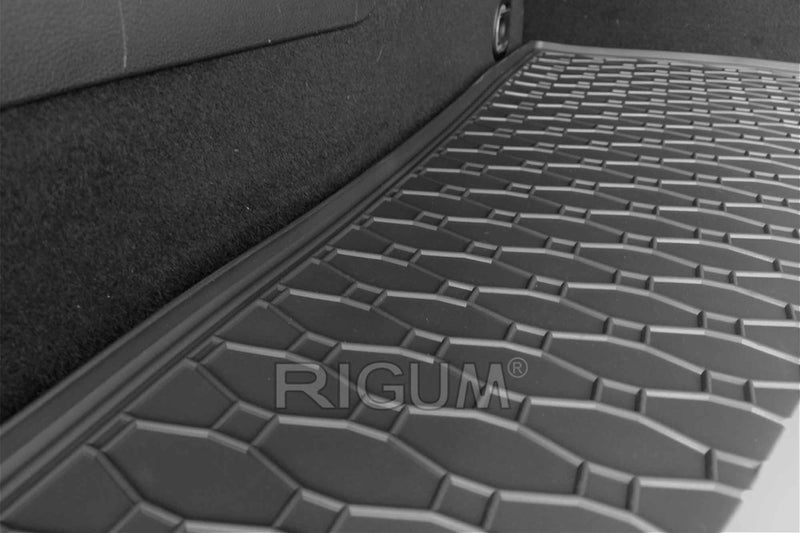 Гумена стелка Rigum за багажник за Opel Astra J комби (2010+)