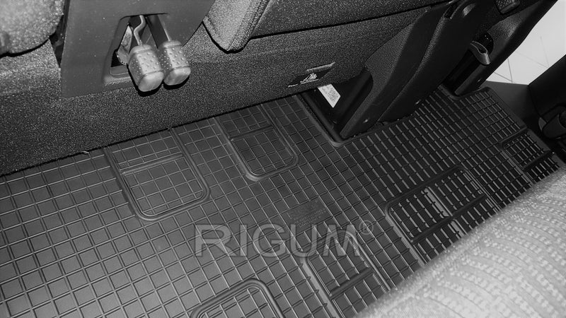 Гумени стелки Rigum за Toyota ProAce (2016+) трети ред