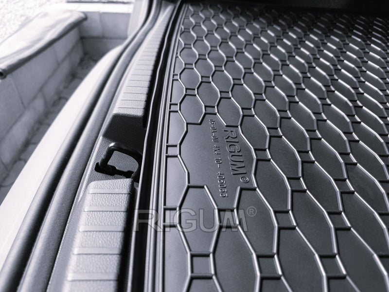 Гумена стелка за багажник Rigum за Dacia Duster 4x4 (2010-2018), Duster 4x2 LPG/4x4 (2018-2024)