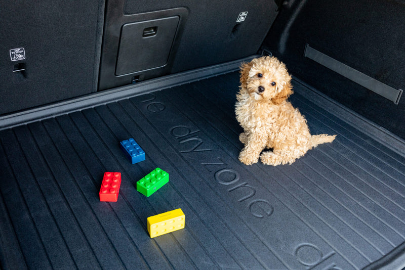 Гумена стелка за багажник Frogum DRY ZONE за Volkswagen Golf Plus (2005–2014) – за версии Trendline и United, с органайзер / без органайзер в багажника