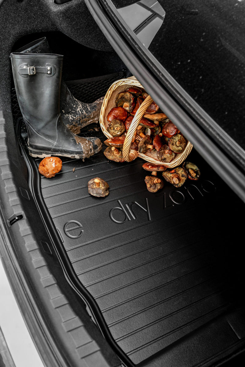 Гумена стелка за багажник Frogum DRY ZONE за Volkswagen Golf Plus (2005–2014) – долно положение