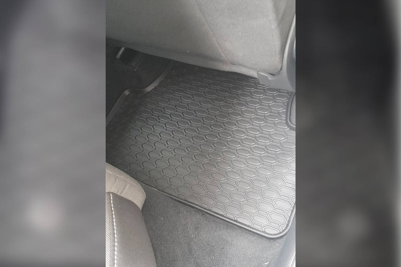 Гумени стелки Geyer&Hosaja за VW Golf VIII (2019+) с ръчни скорости