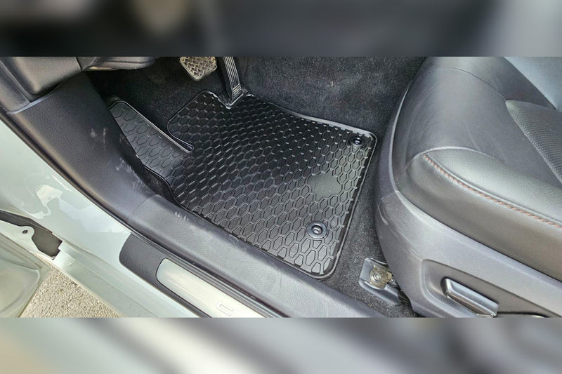 Гумени стелки Gumarny Zubri за Toyota Camry (2018+)